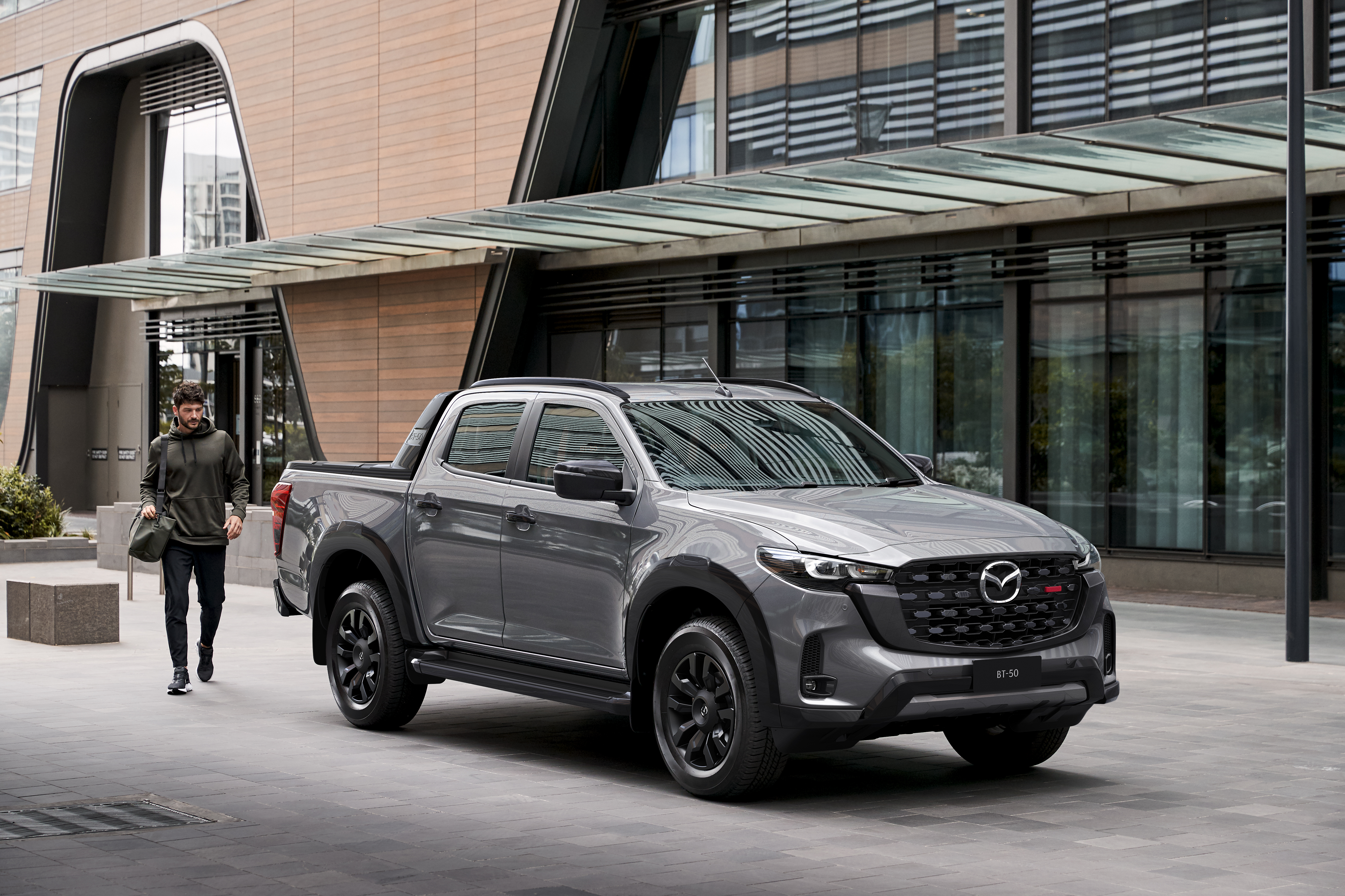 2024 BT 50 AUS RHD C003 SP Pkg EXT FQ Concretegray INT Blackterracotta Until20271215